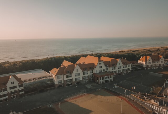 unieke omkadering aan zee